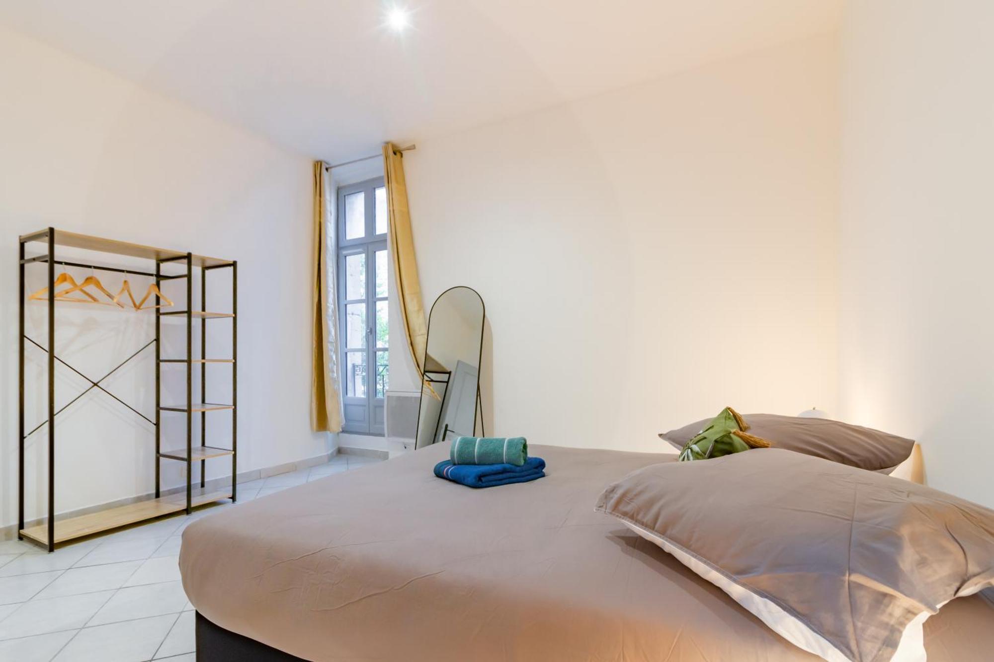 Spacieux Appartement En Plein Coeur De Безье Экстерьер фото